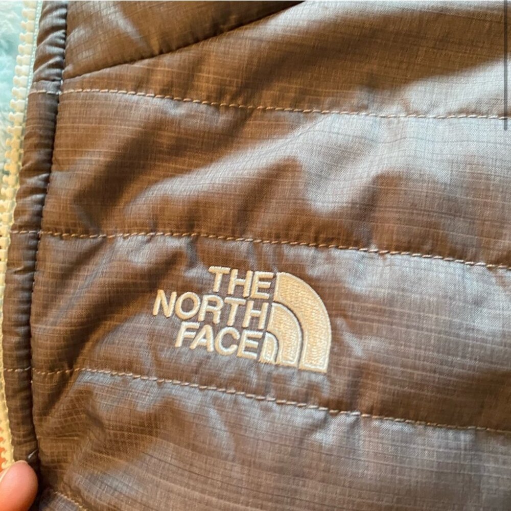 New - Girls North Face Reversible Jacket - Picture 4 of 7